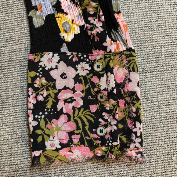 Hold On To Me Printed floral boho chic Top By Free People Size XS - Picture 8 of 13